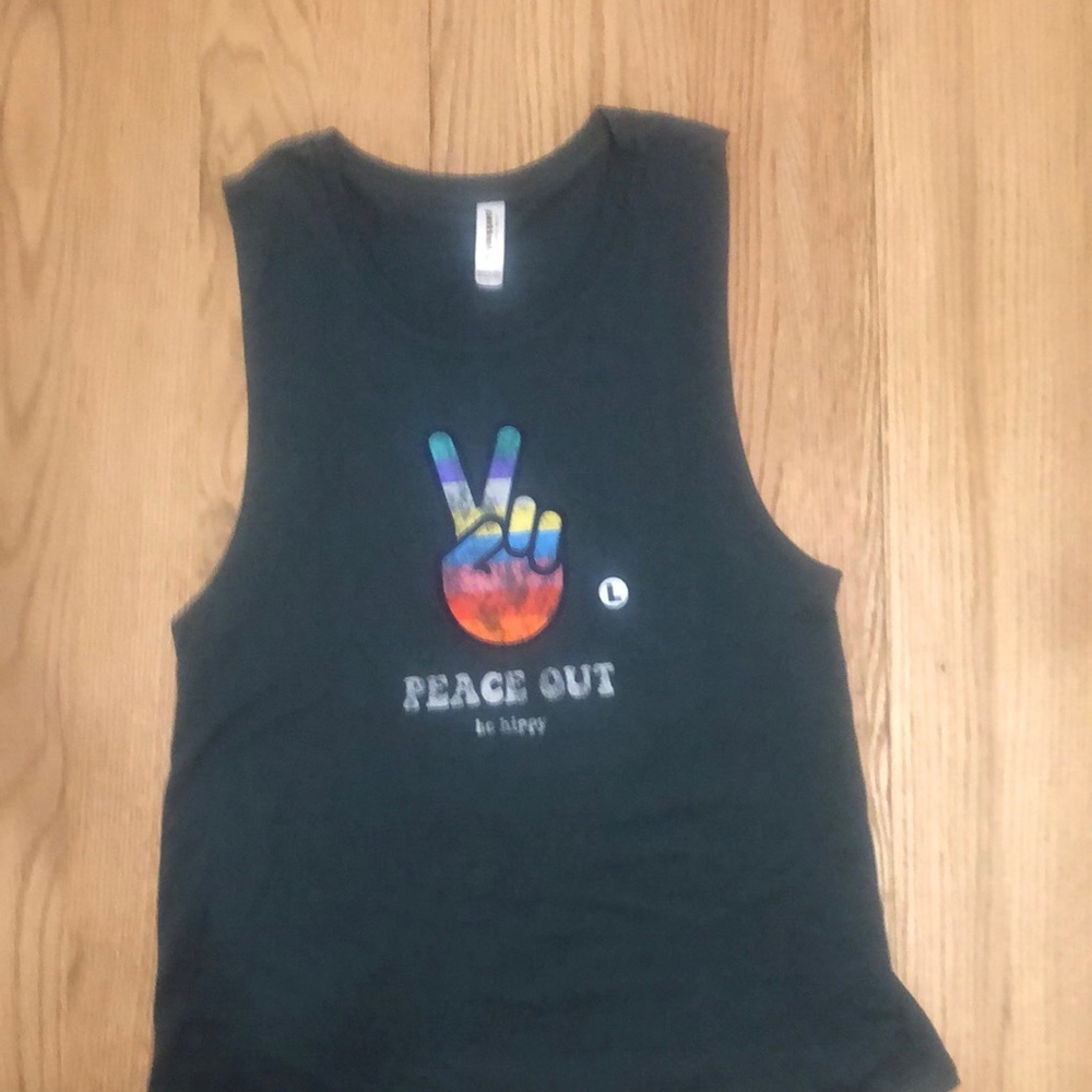 NWOT. Be Hippie Peace Out ✌️ muscle tank. Women’s L